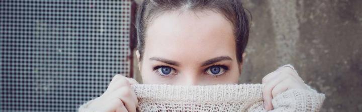 Kolorowe soczewki kontaktowe, czyli 2w1 - korekcja wzroku i intrygujący wygląd